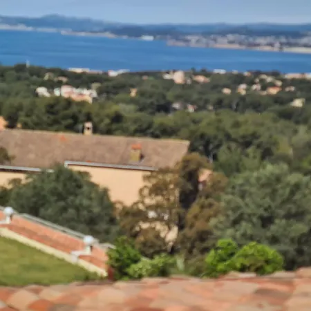 La M *