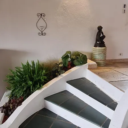 La M